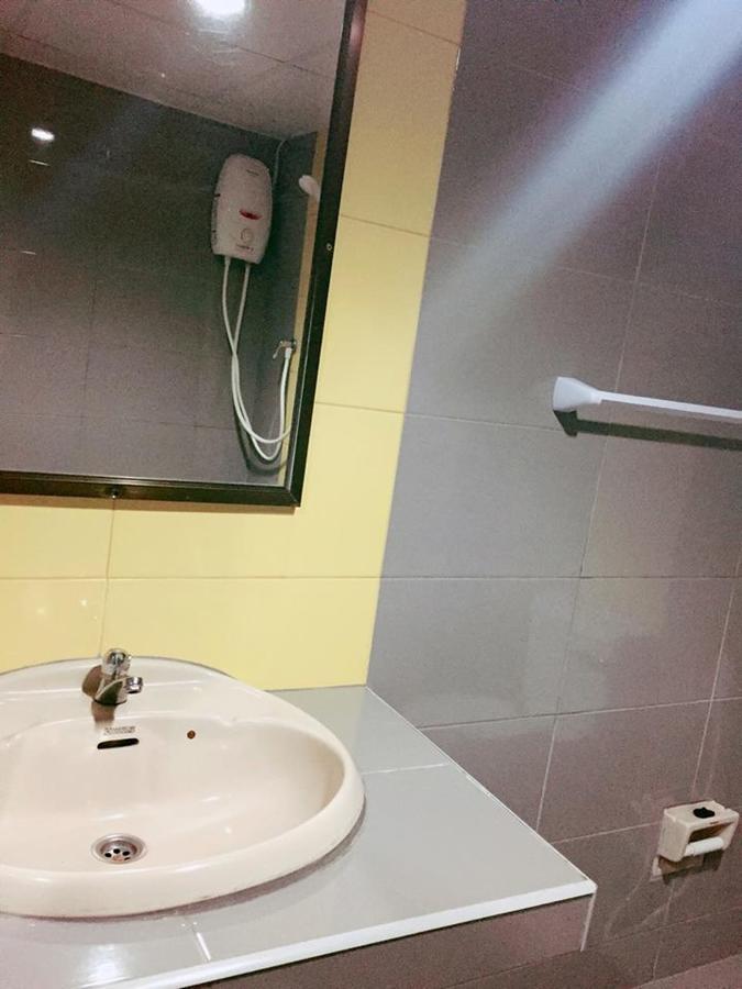 Pasawang Hotel ハートヤイ エクステリア 写真
